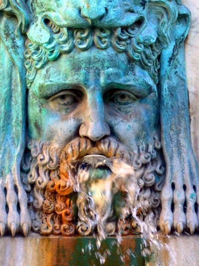 Fontaine à Arles