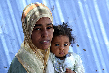Jeune fille et l'enfant