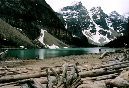 Lac Moraine et la vallée des 10 pics