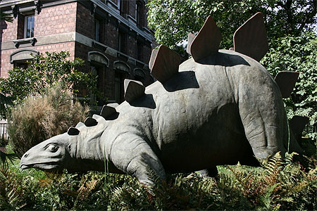 Un dinosaure à Paris