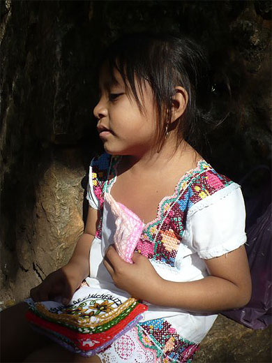 Petite vendeuse Maya