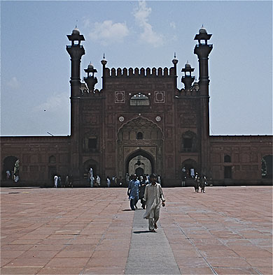 Entrée de la mosquée