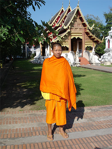 Moine dans le Wat Phra Singh