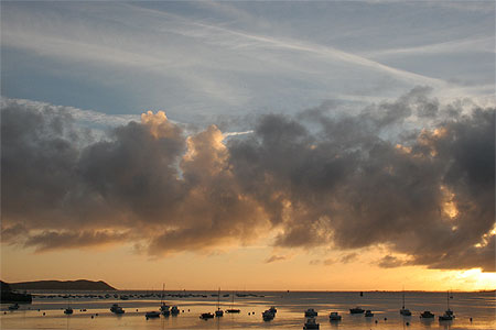 Levée de soleil sur la grève de Perros Guirec