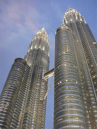 Tours Petronas