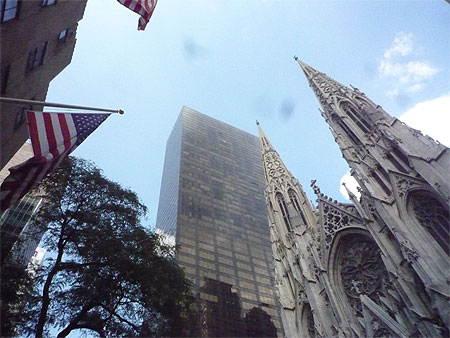 Drapeau, building, église