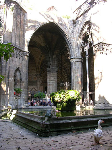 Au coeur du quartier gothique : le cloître