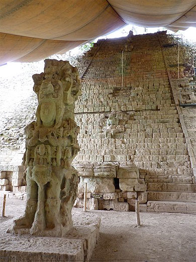 Escalier hiéroglyphes