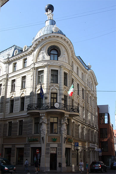 Art Nouveau