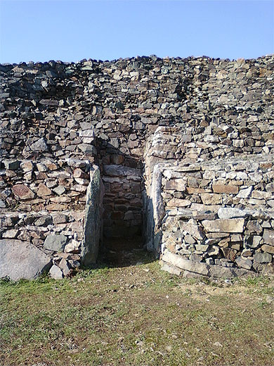 Entrée d'une des tombes du mausolée