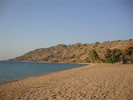 Plage déserte à Likoma