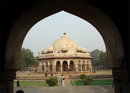 Mausolée d'Isa Khan