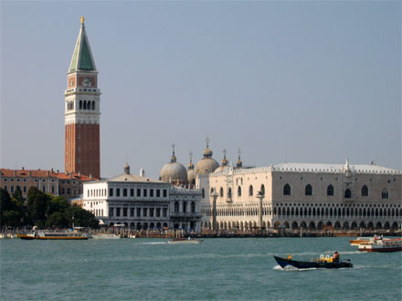 Le Campanile et le Palais des Doges