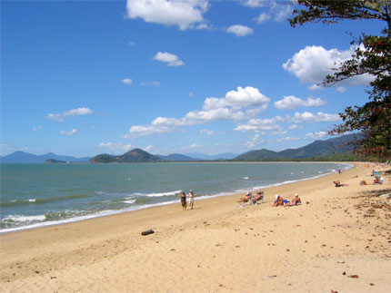 Plage entre Cairns et Port Douglas
