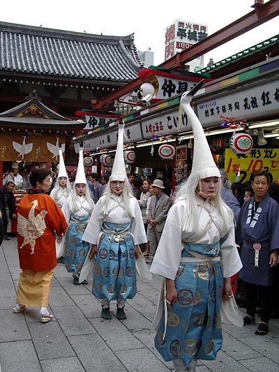 Danse de la grue au temple de Sensoji, � Asakusa