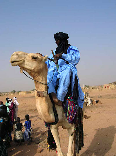 Chez les Touareg pr�s d'Agagez