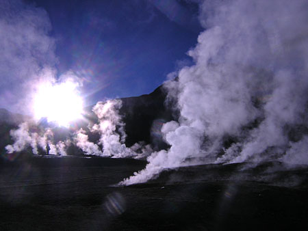 Geyser dans le d�sert de l'Atacama