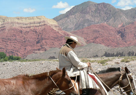 Gaucho sur la route de Humahuaca
