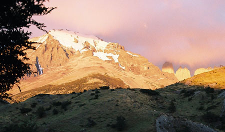 Lever de soleil sur les Tours