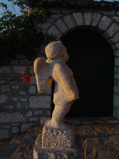 Un ange au coucher de soleil