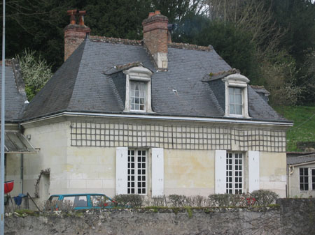 Jou�-les-Tours