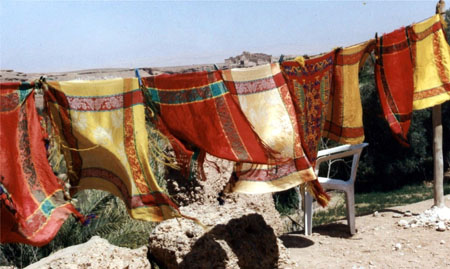 Foulards dans le vent � El Kelaa