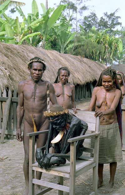 Portrait de famille � Wamena