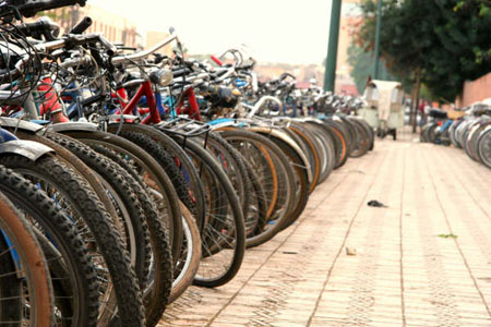 A bicyclette