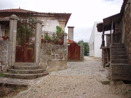 Vieux village pr�s de Torre de Moncorvo
