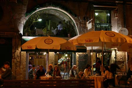 Bistro sur le quai de Porto