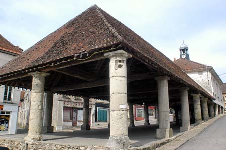 Halle de Cond� en Brie