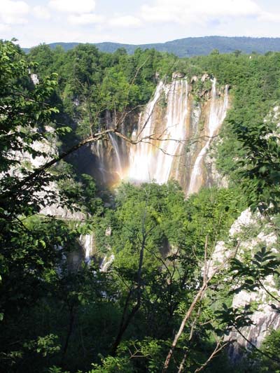 Arc-en ciel sur les chutes