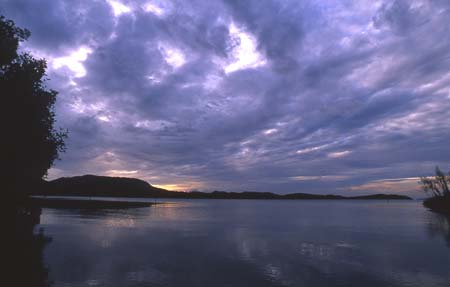 Cr�puscule sur la Baie de Fort-de-France