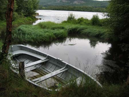 Barque sur le loch, t�t le matin