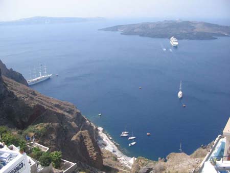 Vue sur le volcan de Santorin