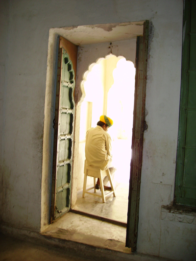 Jodhpur: la sieste du garde