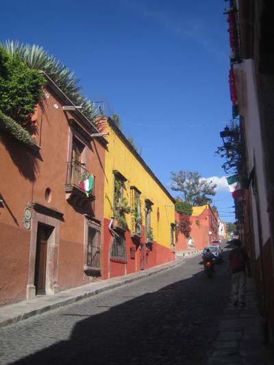 Rue color�e de San Miguel 