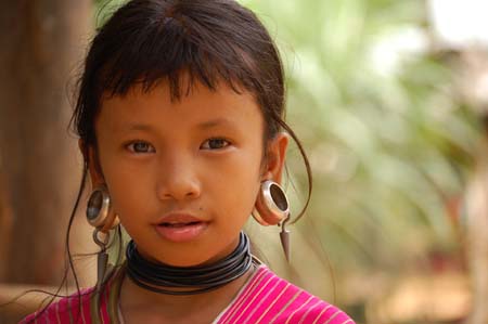Jeune fille de la tribu des "big ears"