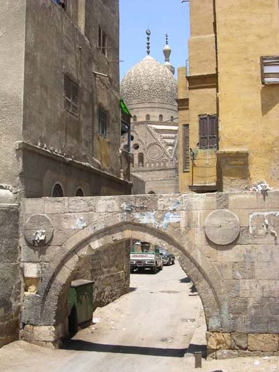 Petit Pont dans la cit� des morts