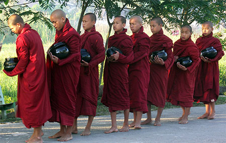 Procession des bonzes