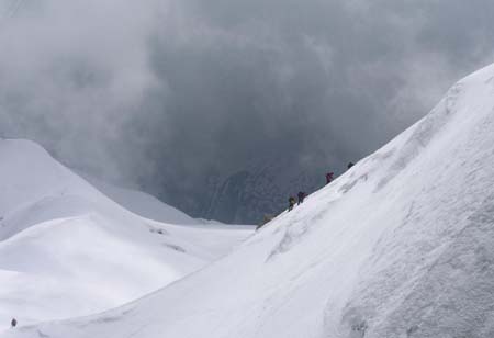 Alpinistes dans la temp�te