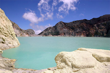 Kawah Ijen lac H2SO4