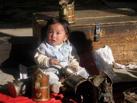 Fillette tib�taine au march� de Shigatze
