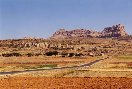 Sur la route pr�s de Sanaa