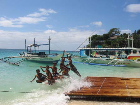 Jeu d'enfants � Borocay