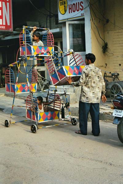 Tournez man�ge � Delhi