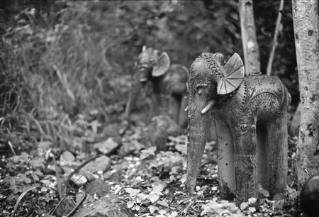 Petites statues d'�l�phants