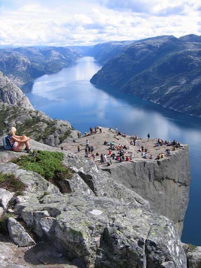 Vue en hauteur du Prekeistolen avec le Lysefjord