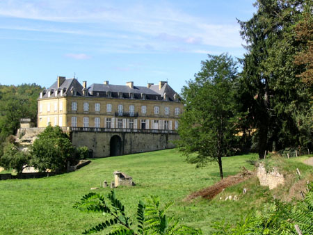 Ch�teau sur la route de Sarlat
