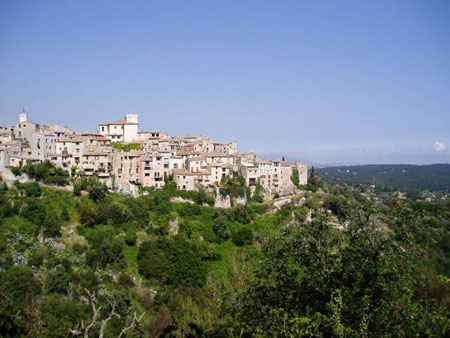 Tourrettes sur Loup village perch�